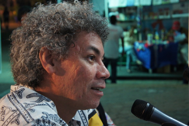 Leonel Ruiz, invitado en el programa "Música Emergente" conducido por Gustavo Velásquez. Foto: Luigino Bracci