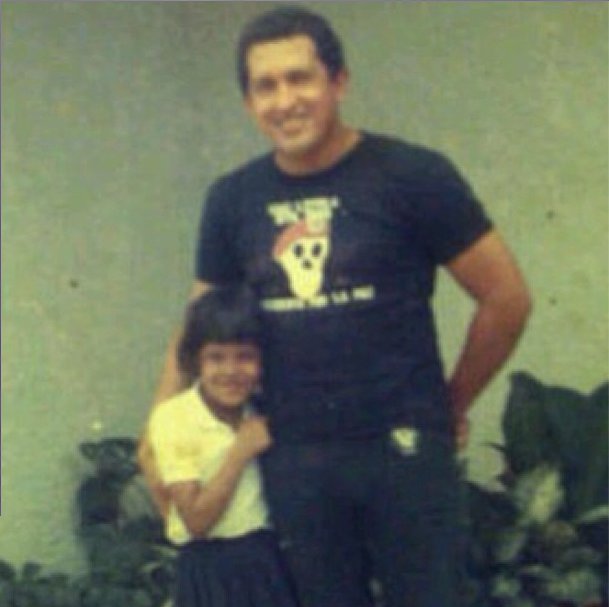 María Gabriela y su padre en 1986. Publicado hoy vía Instagram