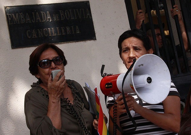 En la embajada de Bolivia en Caracas (Foto: AVN)