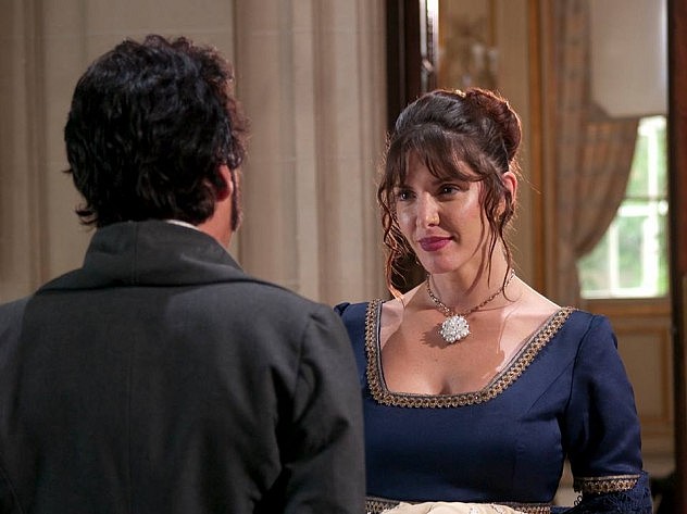 La actriz Paula Woyzechowsky interpreta a la madame Juliene en "Bolívar el hombre de las dificultades"
