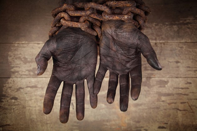 slavery_hands_chain
