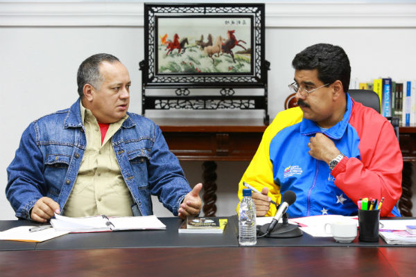 Presidente-Nicolás-Maduro-en-reunión-de-seguridad-3