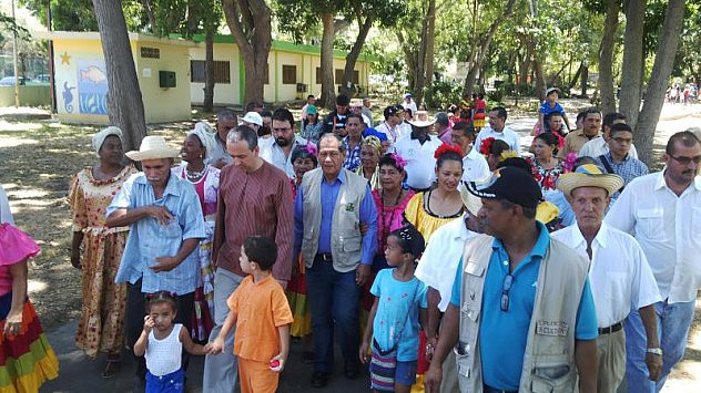 Llegada del Ministro del Poder Popular para la Cultura, El Gobernador del estado Sucre y el director de la ENCP al Parque Guaiqueri­ en el estado Sucre.