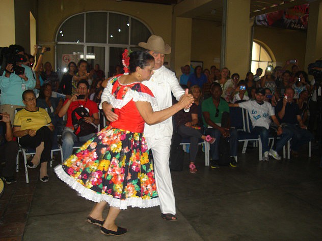 Muestra de joropo de Táchira ofrecieron los ponentes a los asistentes