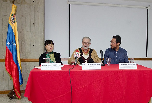 Premiacion de Poesia Fernando Paz Castillo y Bautizo del Libro Los Plegamientos del Agua baja-3