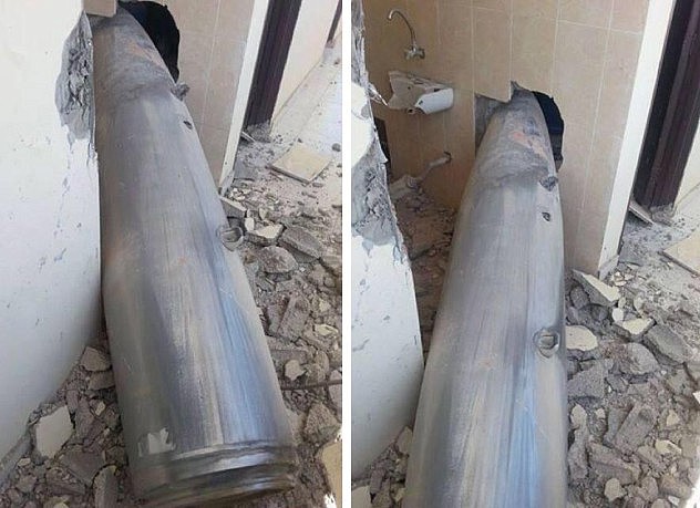Uno de los misiles  que impactó en puesto fronterizo en Rafah. Foto: ‏@MuhGazaa
