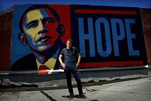 Shepard Fairey, autor de la campaña “Obey” (Obedece) y del famoso retrato de Barack Obama con la palabra “Hope” (Esperanza), será el productor de la serie.
