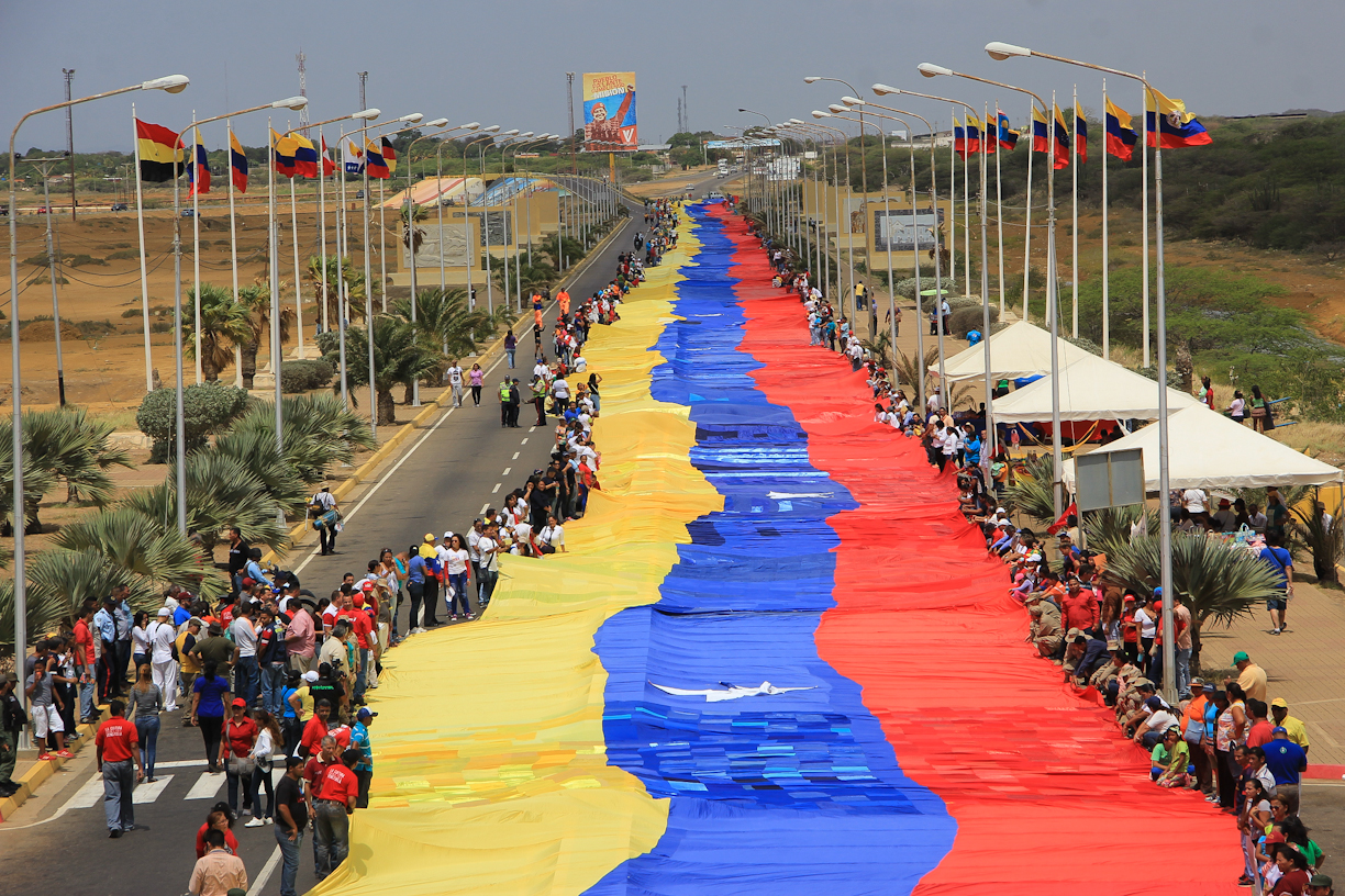 Fotos Despliegan En La Vela De Coro La Bandera De Venezuela Más