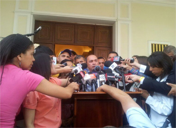 Diputado-Francisco-Torrealba“No-vamos-a-permitir-que-se-aprueben-leyes-privatizadoras-en-este-país”