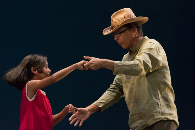 Durante La Fiesta del Joropo, bailando junto a su nieta. Foto: Gustavo Lagarde