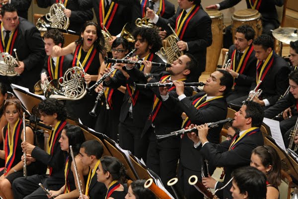 sinfonica_de_venezuela_triunfa_en_espa_a-_felicitaciones_de_alcanzatuinmueble-com-ve