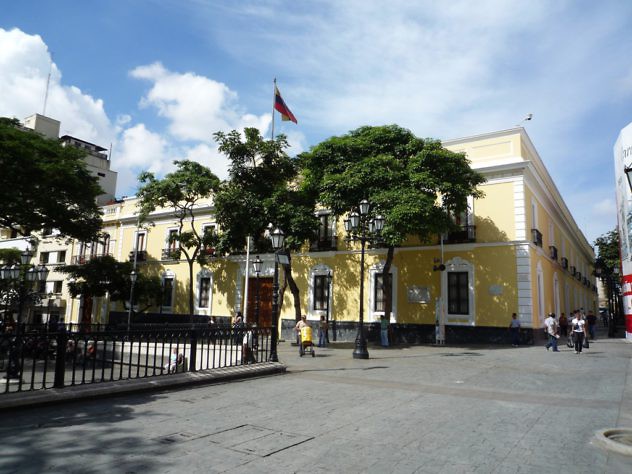 La-Casa-Amarilla-de-Caracas