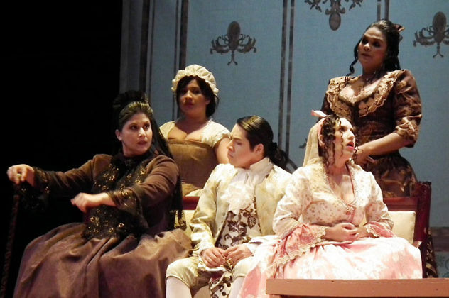 Público-abarrota-el-Teatro-Hidalgo-con-el-estreno-de-la-obra-Tartufo-de-Moliére-20