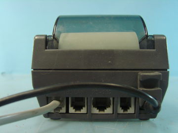 Parte posterior de un punto de venta que sólo usan conexiones dial-up o ethernet