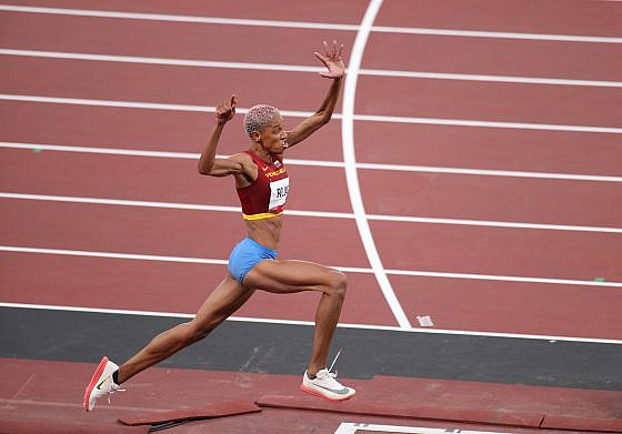 Yulimar Rojas obtiene medalla de oro para Venezuela e impone récord