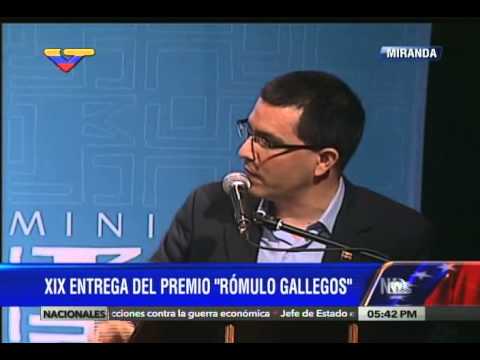 Entrega del Premio Rómulo Gallegos a Pablo Montoya