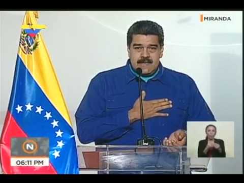 Nicolás Maduro firma el Acuerdo por la Paz y la Convivencia que oposición se negó a firmar