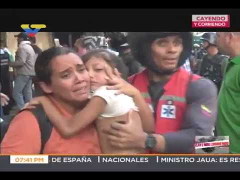 Incendian varios pisos del Ministerio de Vivienda en Venezuela con niños adentro