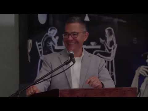 Entregan a Luis Alberto Crespo el Premio Internacional de Poesía Víctor Valera Mora, 21 marzo 2022