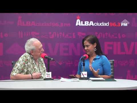 CONVERSAN SOBRE LA PRESENTACIÓN DEL LIBRO TEATRO DEL DESENCANTO