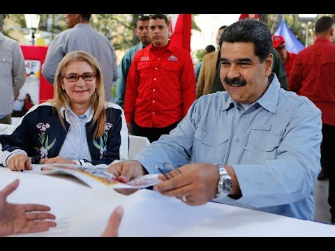 Presidente Nicolás Maduro en recolección de firmas contra injerencia de Estados Unidos