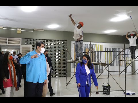 Maduro recorre la UCV e inspecciona obras efectuadas en 40 frentes - 22 octubre 2021