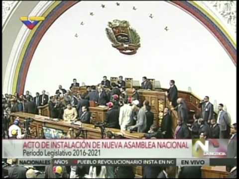 Bancada chavista se retira tras violación del reglamento de debates por Julio Borges