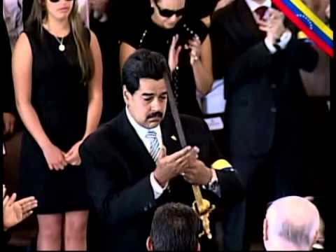 HONORES A CHÁVEZ 2: Le entregan la Espada de Bolívar