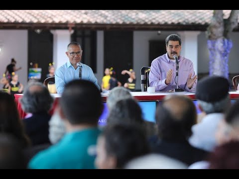 Maduro convierte La Casona en el Centro Cultural Aquiles Nazoa y entrega Premios de Cultura