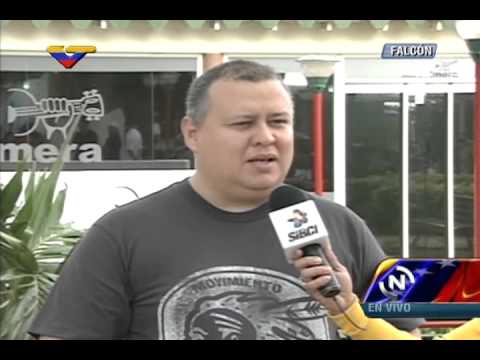 Ministro Iturriza en Marcha de los Claveles: El pueblo está alegre por presencia del Pdte Maduro