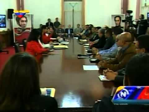 Nicolás Maduro a la 1 de la madrugada reunido con el Gran Polo Patriótico