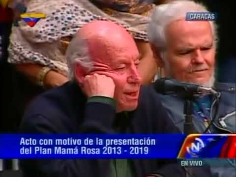 Eduardo Galeano con Nicolás Maduro en el Teatro Teresa Carreño
