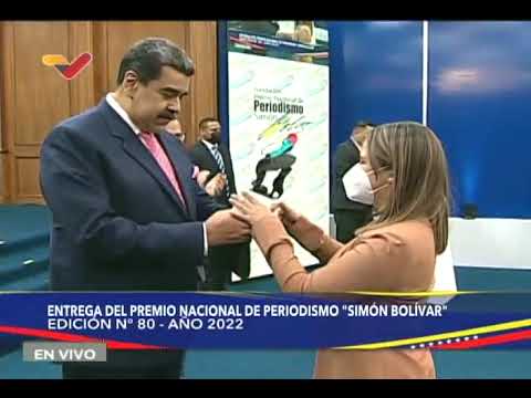 Enza Tibisay García recibe Premio Nacional de Periodismo Póstumo 2022 entregado por Maduro