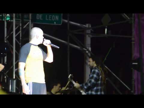 Calle 13 pide paz para Venezuela: &quot;No se dejen engañar por ningún medio de comunicación&quot; (HD)