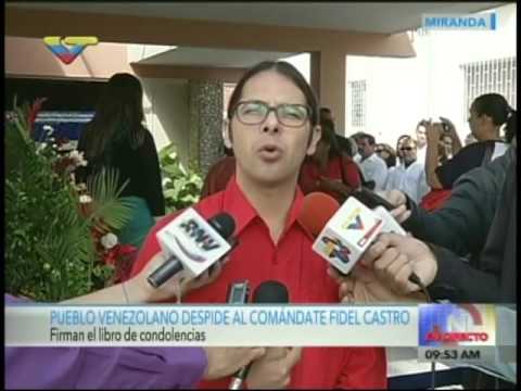 Ministro Freddy Ñáñez firma libro de condolencias a Fidel Castro en Embajada de Cuba