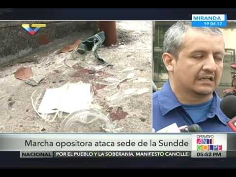 Grupos violentos opositores destruyen sede de la Sundde en El Bosque, Caracas