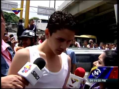 Se desnudaron en protesta porque el gobernador Capriles Radonski no trabaja en Miranda