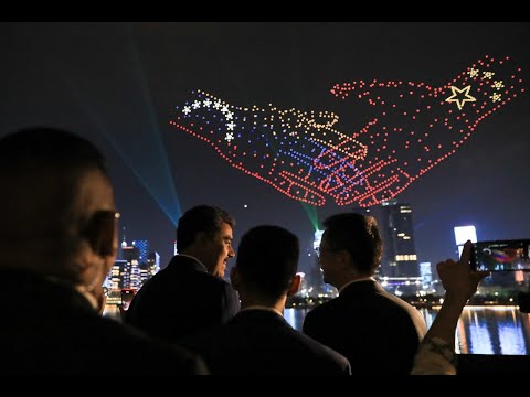 Con 1.500 drones recibieron a Nicolás Maduro en el Shenzhen Talent Park, en China