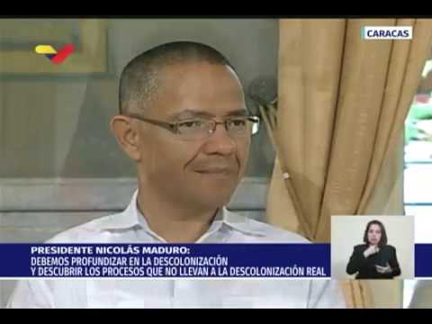 Maduro asigna a Ernesto Villegas la creación del Instituto Nacional para la Descolonización