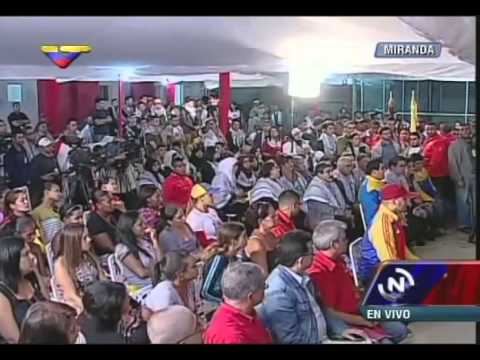 تلقى نيكولاس مادورو، رئيس فنزويلا، 119 طالبا فلسطينيا