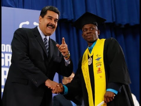 Acto completo: Maduro encabeza graduación de 225 médicos en Venezuela