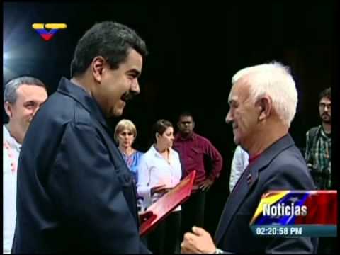 Entrega del Premio Libertador al Pensamiento Crítico a Marta Harnecker y otros autores