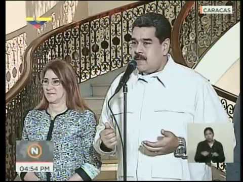 Maduro propone megaelecciones el 22 de abril que incluyan Consejos Legislativos y Municipales