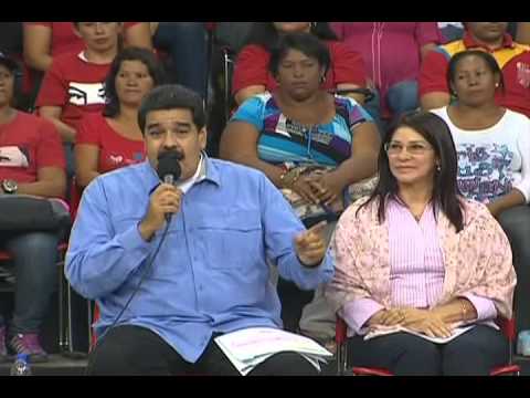 Nicolás Maduro en acto de incorporación de madres y padres cocineros a empleados fijos