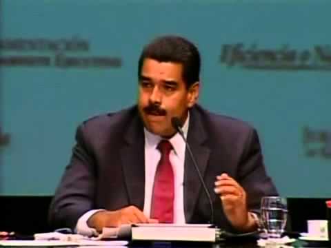 Fidel Barbarito durante su juramentación como ministro por el Presidente Nicolás Maduro