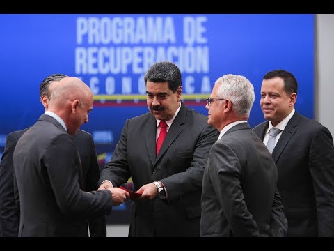 Maduro entrega 195 créditos para 65 empresas por BsS. 9.072 millones