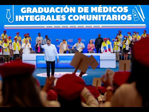 Maduro gradúa 1.700 médicos y profesionales de la salud, 9 marzo 2023