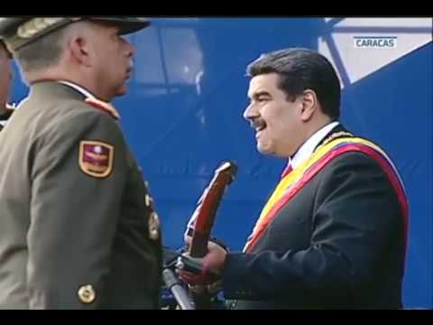 Vladimir Padrino dirige impresionante acto de reconocimiento de las FANB a Maduro tras juramentación