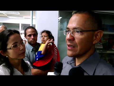 Ernesto Villegas, ministro de Cultura, felicita a trabajadores de emisora Alba Ciudad en sus 9 años