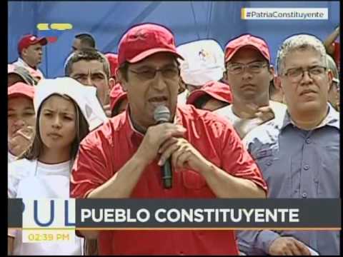 Adán Chávez y Elías Jaua en marcha de las Comunas por la Constituyente